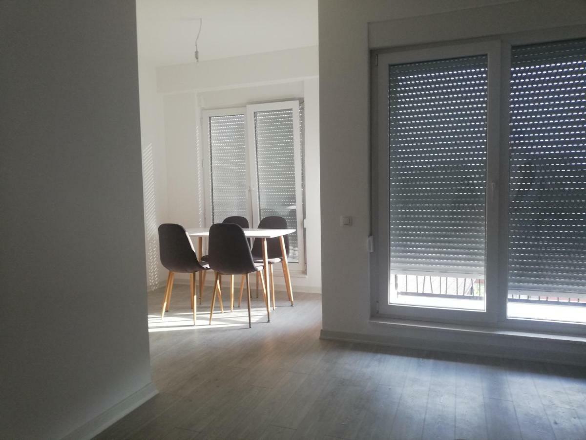 Apartment 3 Pristina Esterno foto